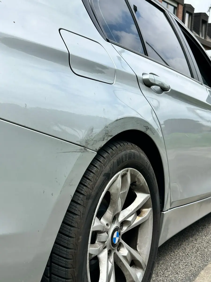 Praxisfall: Schaden am hinteren Seitenteil – Unfallgutachten